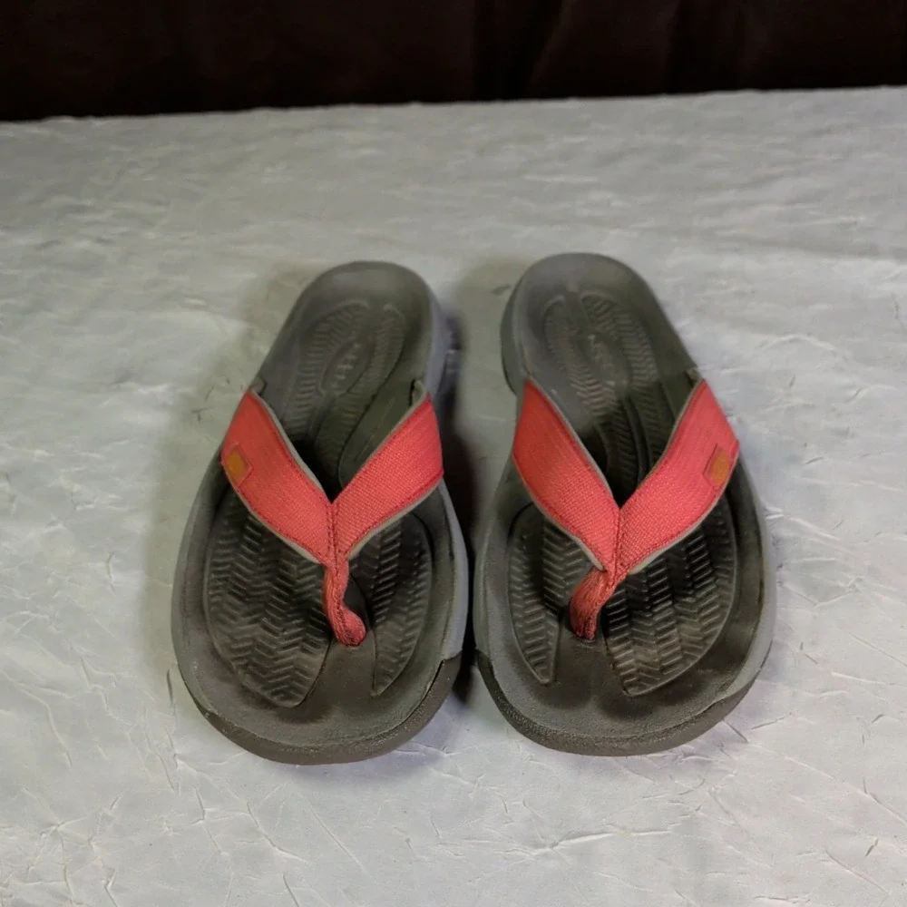 Keen Kona Flip Flops Womens Size 7.5 Sandals Thong Red Beachwear Slip On Travel